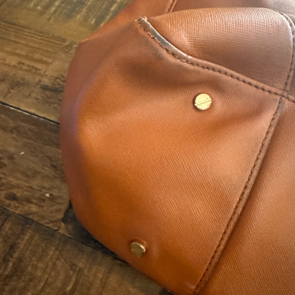 Tory Burch Cognac Leather Tote with Gold Logo - Picture 5 of 12